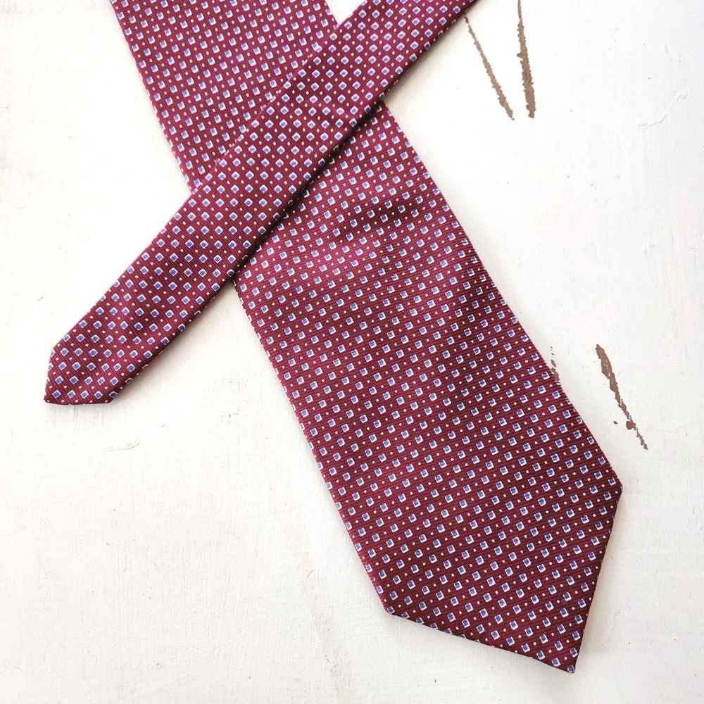 Vintage Brooks Brothers Makers All Silk Red Blue Micro Dot Pattern Necktie 56